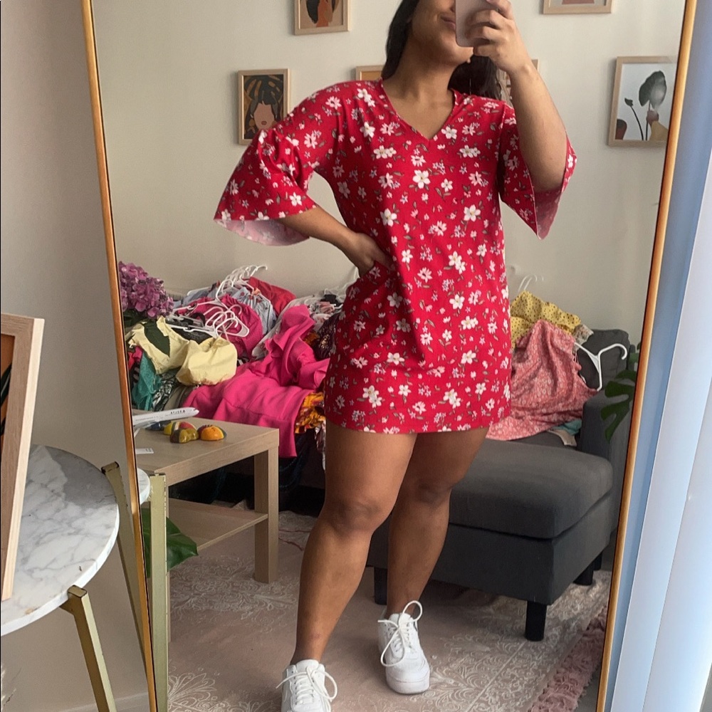 Short dress